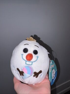 NWT Disney Olaf Squishmallow